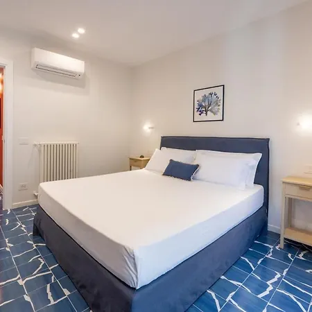 Appartement Elegant & Modern 4bedroom In Sorrente