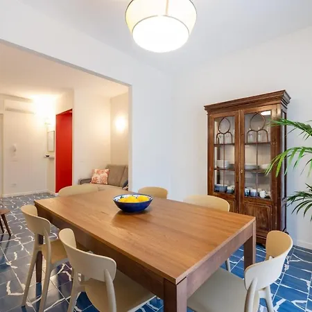 Elegant & Modern 4bedroom In Appartement