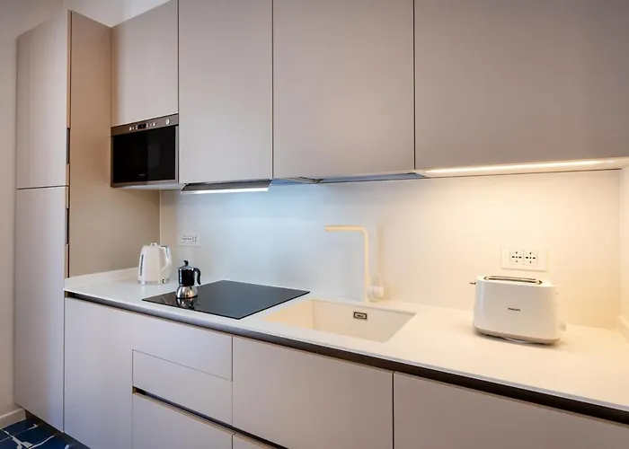 Elegant & Modern 4bedroom In Διαμέρισμα *