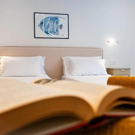 Апартаменты Elegant & Modern 4bedroom In *