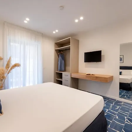 Elegant & Modern 4bedroom In 소렌토