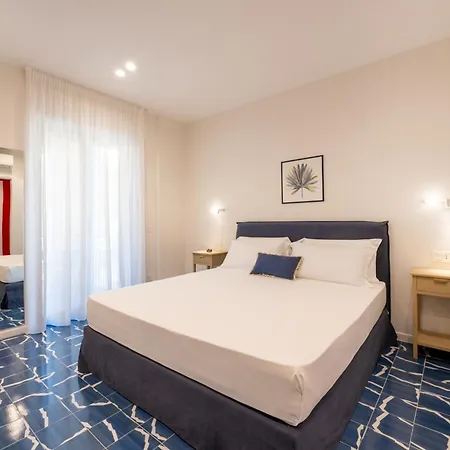 Elegant & Modern 4bedroom In Sorrento