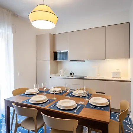 Elegant & Modern 4bedroom In * Sorrento