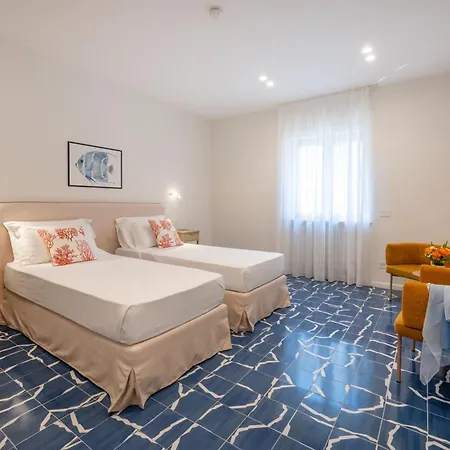 Elegant & Modern 4bedroom In Apartment *