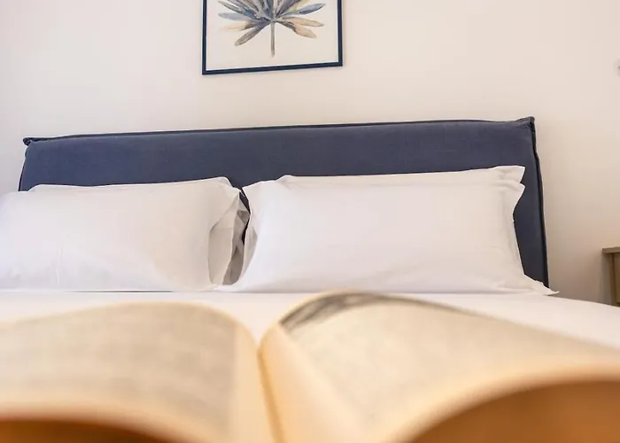 Апартаменты Elegant & Modern 4bedroom In *