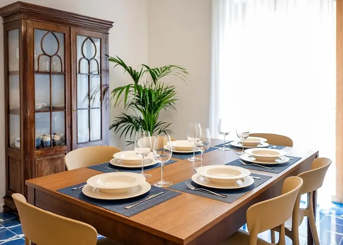 아파트 Elegant & Modern 4bedroom In