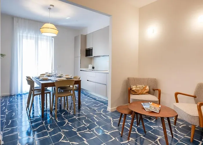 Апартаменты Elegant & Modern 4bedroom In *