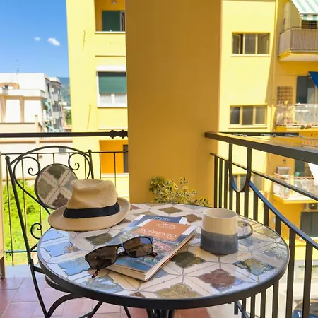 Elegant&modern 4bedroom In Appartement Sorrento